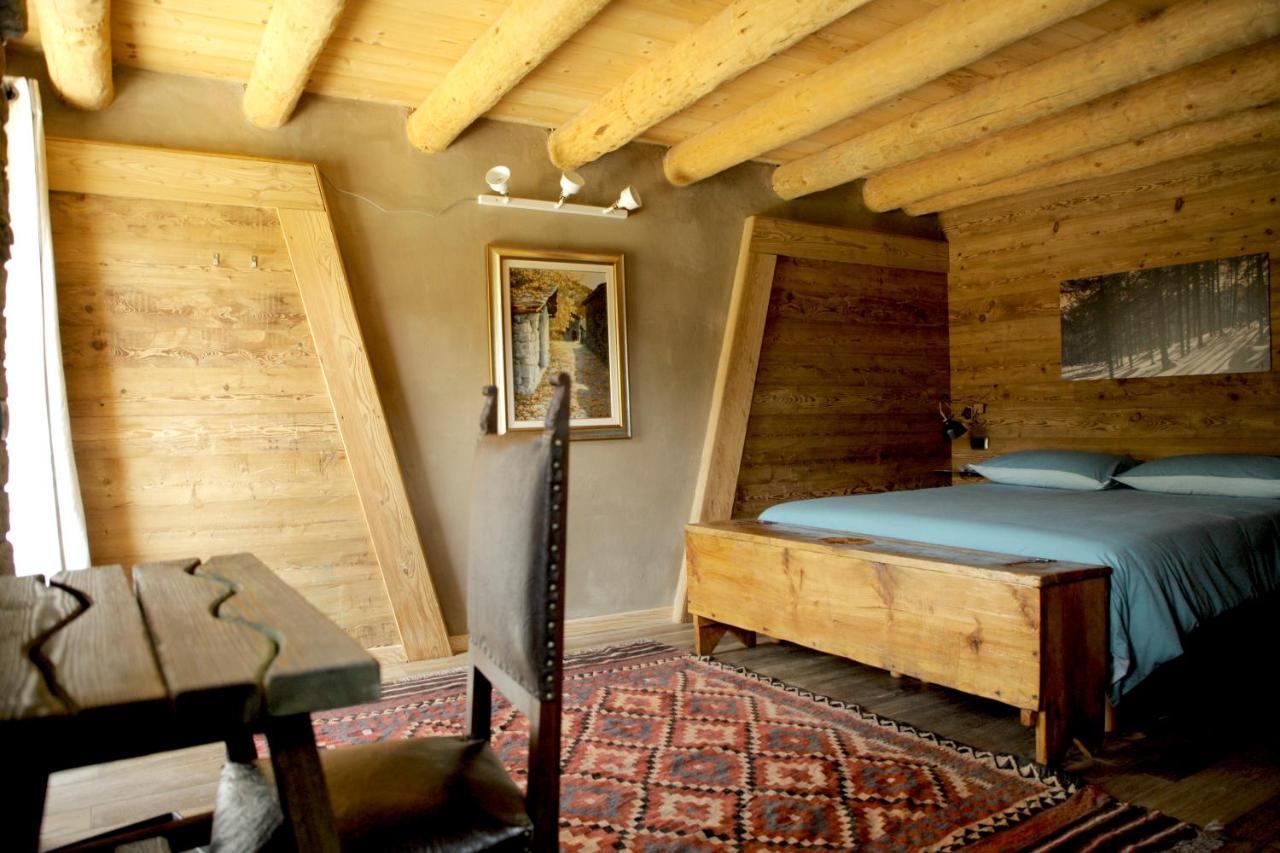 La Casa Di Paglia B&B Verrayes Bagian luar foto