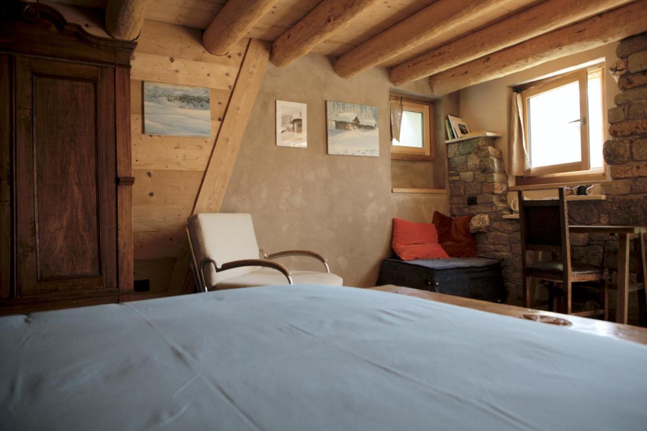 La Casa Di Paglia B&B Verrayes Bagian luar foto