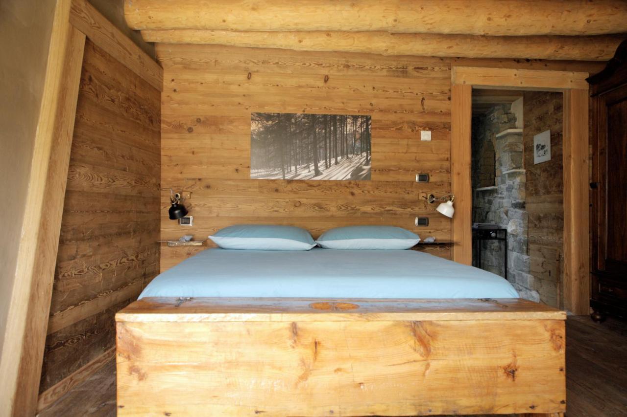 La Casa Di Paglia B&B Verrayes Bagian luar foto