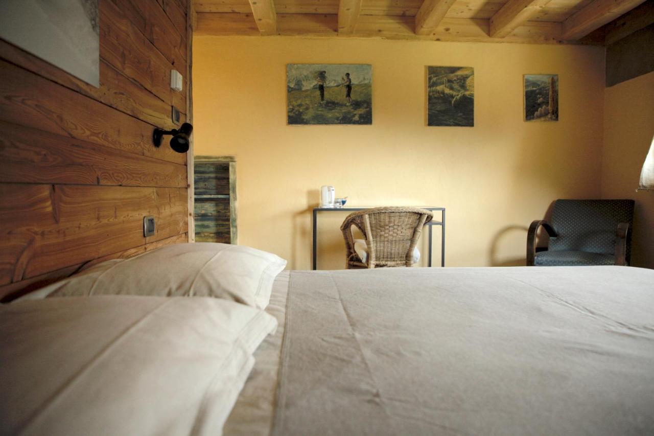La Casa Di Paglia B&B Verrayes Bagian luar foto
