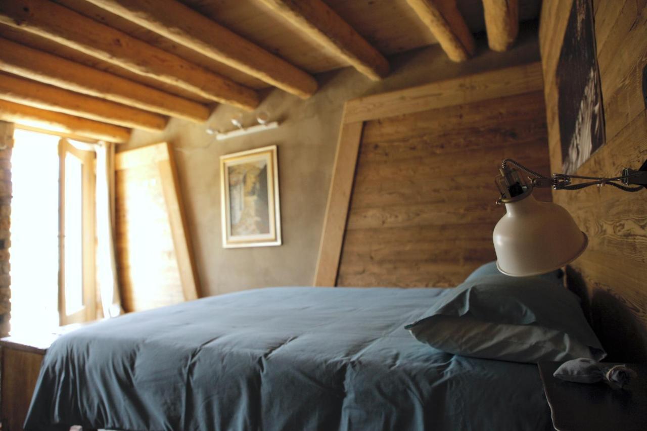 La Casa Di Paglia B&B Verrayes Bagian luar foto