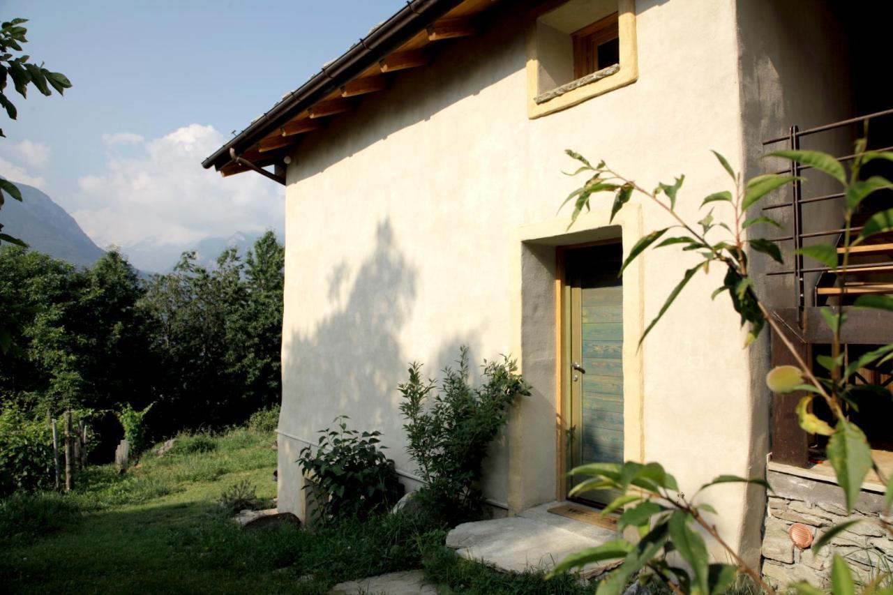 La Casa Di Paglia B&B Verrayes Bagian luar foto