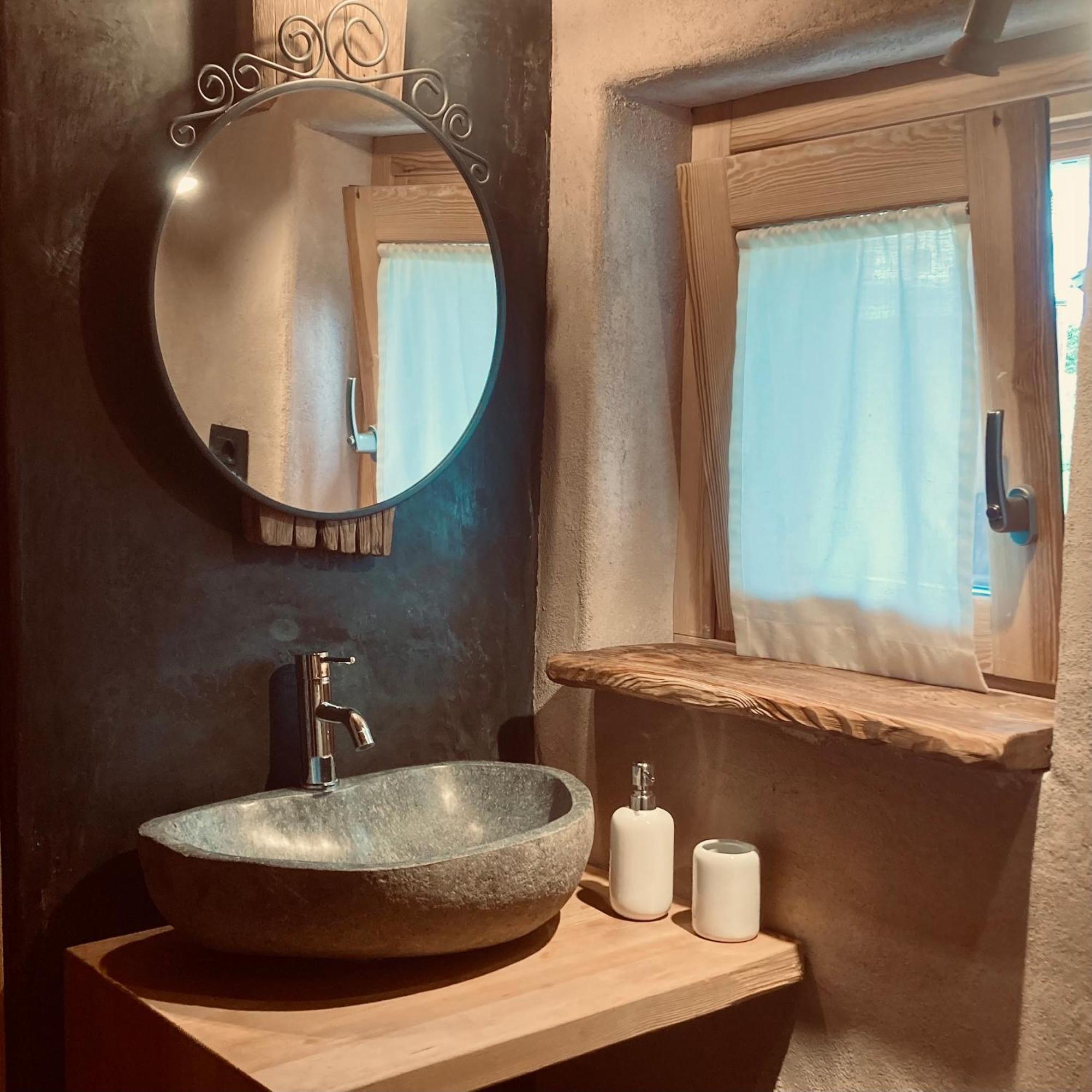 La Casa Di Paglia B&B Verrayes Bagian luar foto